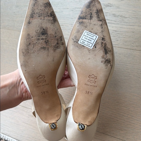 Manolo Blahnik Carolyne Bridal Slingback Heels - Picture 6 of 7